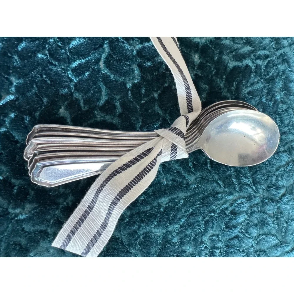 6 Vintage Gordon's Jefferson Silverplate Hotel Soup Spoons Restaurant Ware